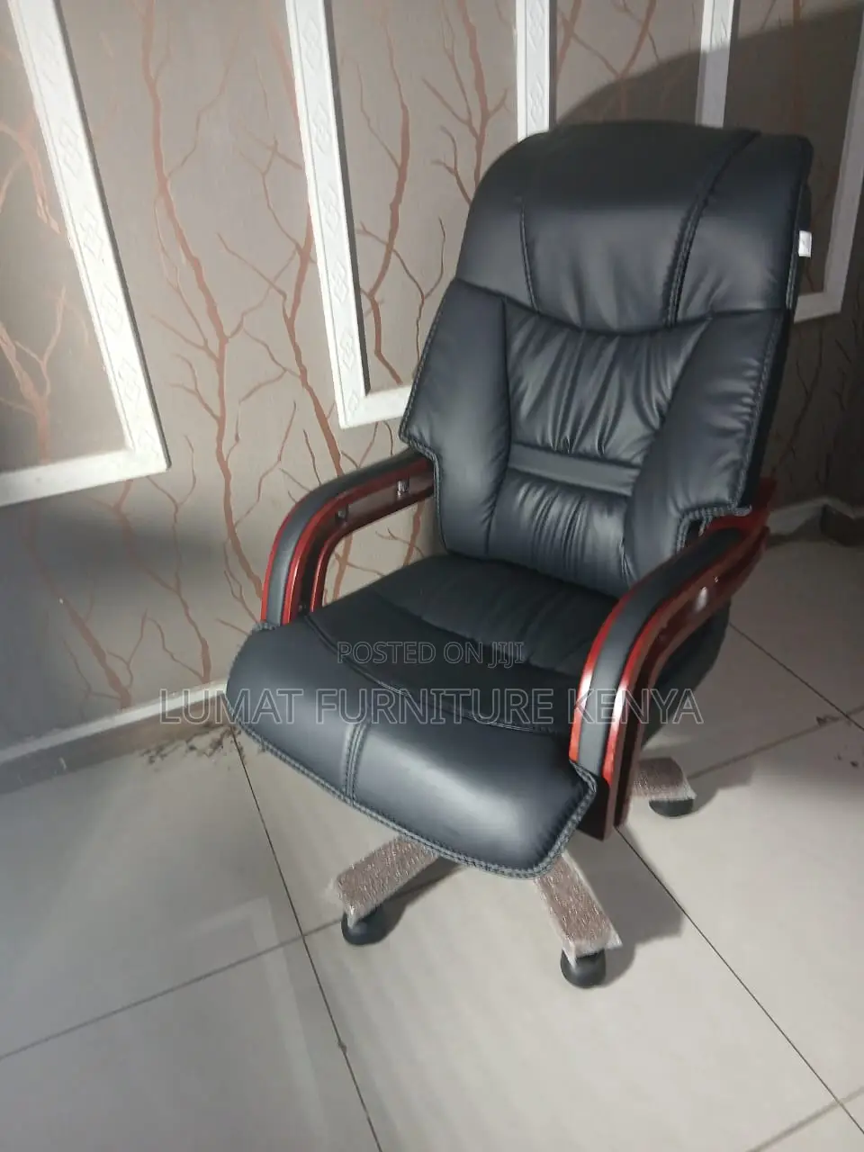 Manager’S Leather Chair