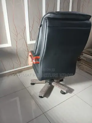 Manager’S Leather Chair