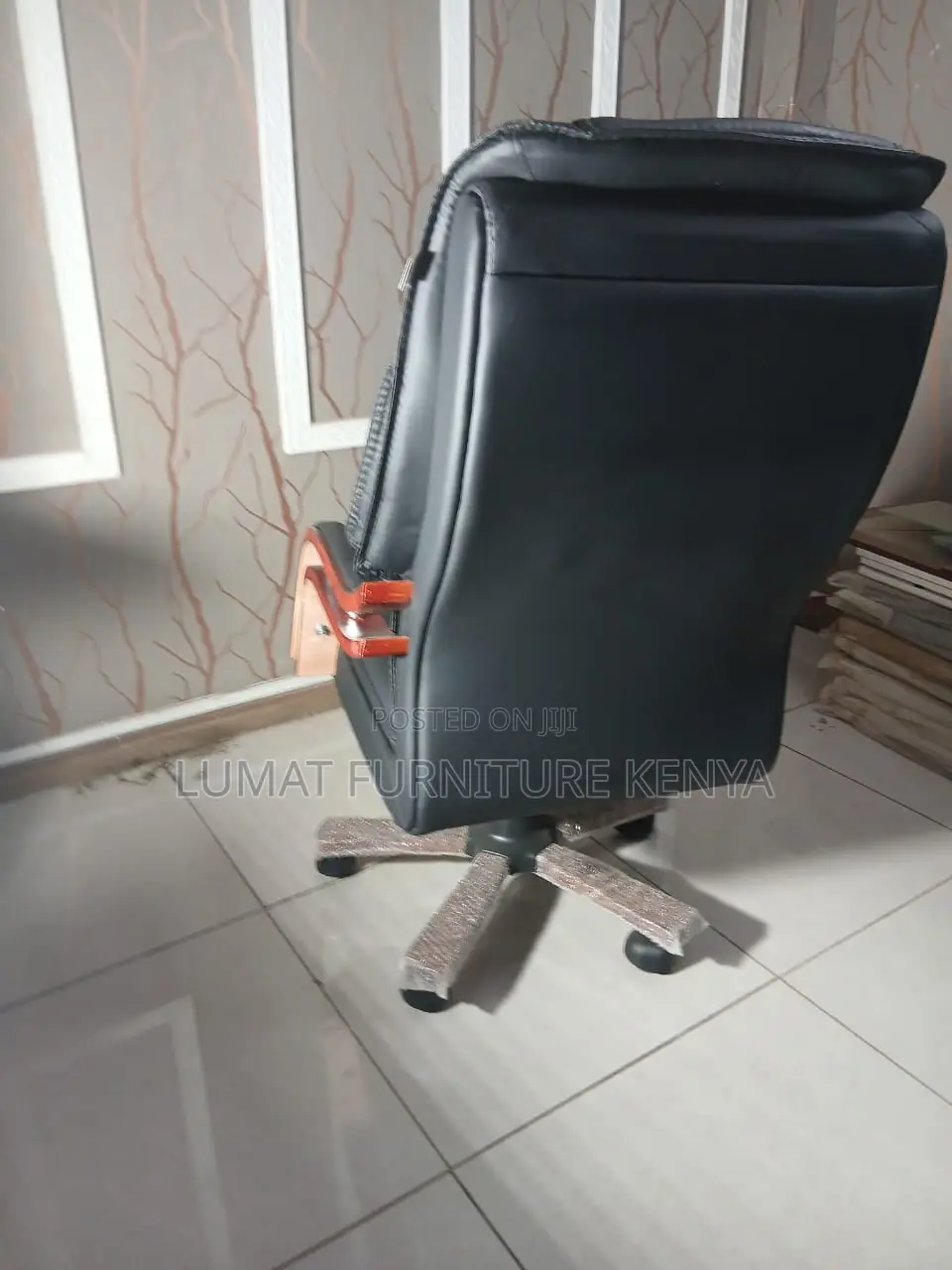 Manager’S Leather Chair