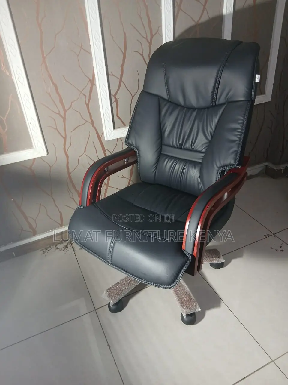 Manager’S Leather Chair