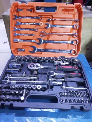 82 Pieces Tool Kit