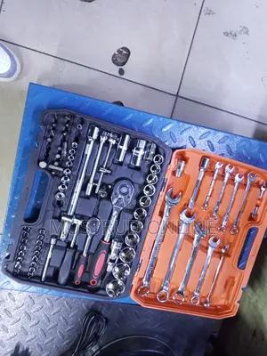 82 Pieces Socket Wrench/ Spanner Set
