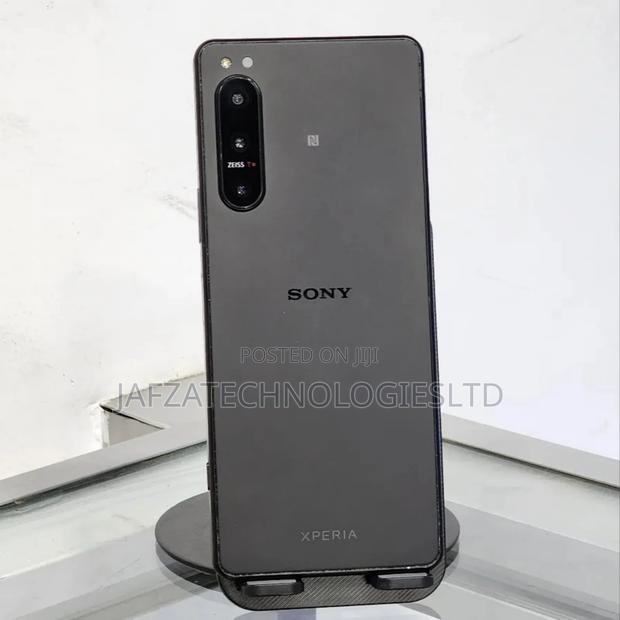 Sony Xperia 5 IV 128 GB Black - main view