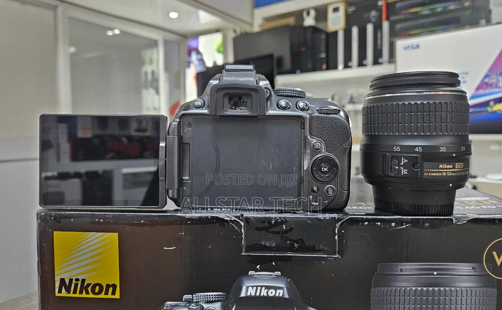 Nikon D5300 + 18-55mm