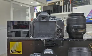 Nikon D5300 + 18-55mm