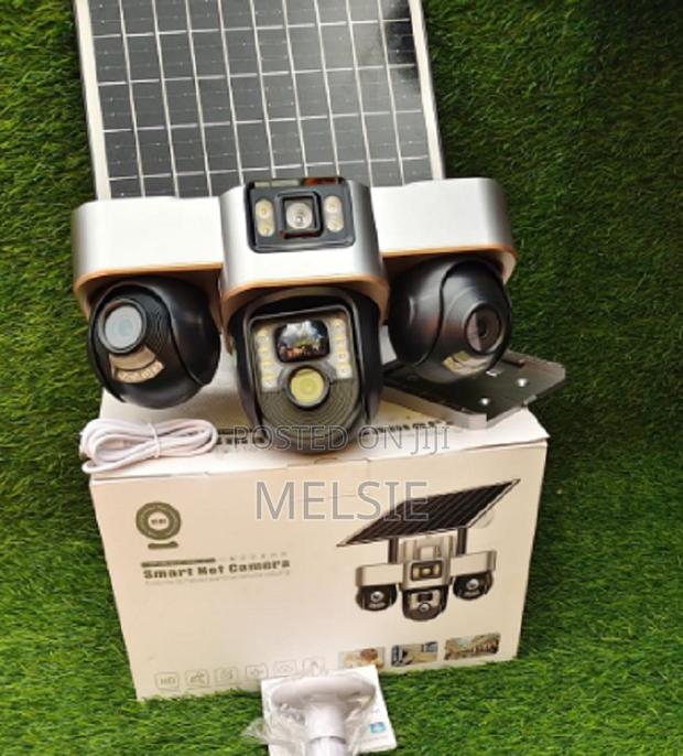 Triple Lens 4g Solar PTZ Camera Rotatable PTZ Outdoor Security Camera