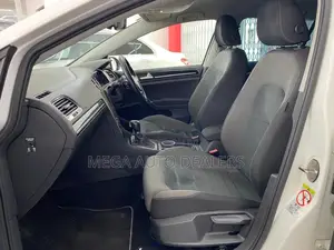Volkswagen Golf 2018 White