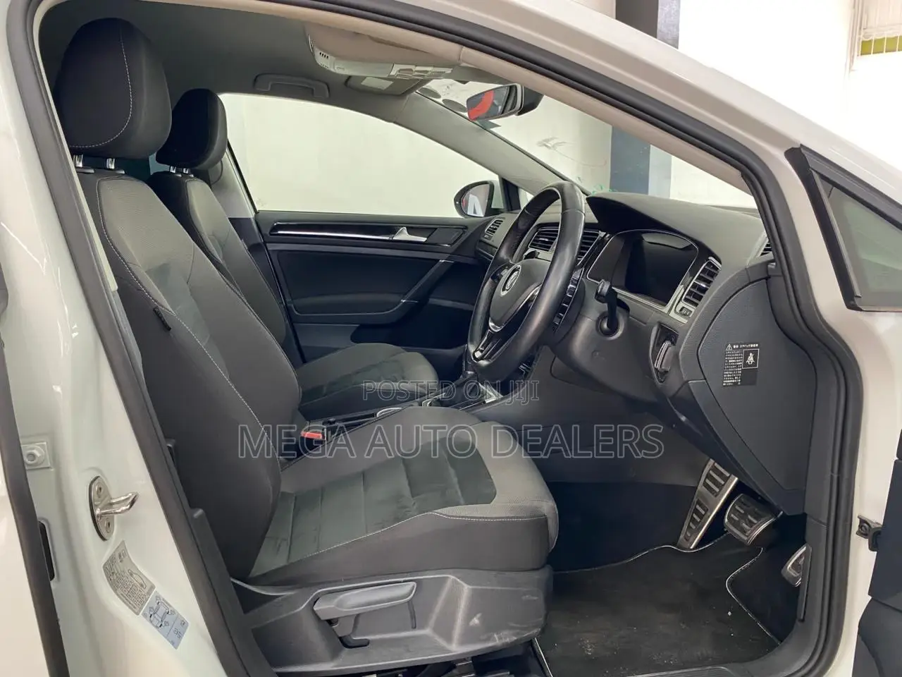 Volkswagen Golf 2018 White