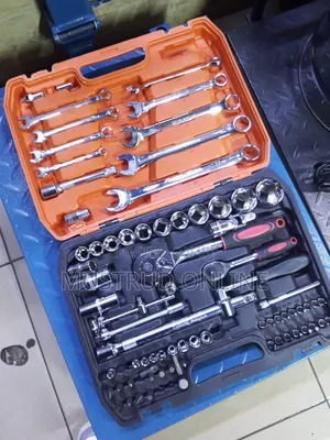 82 Spanner Box Tool Kit Wrench Socket Set