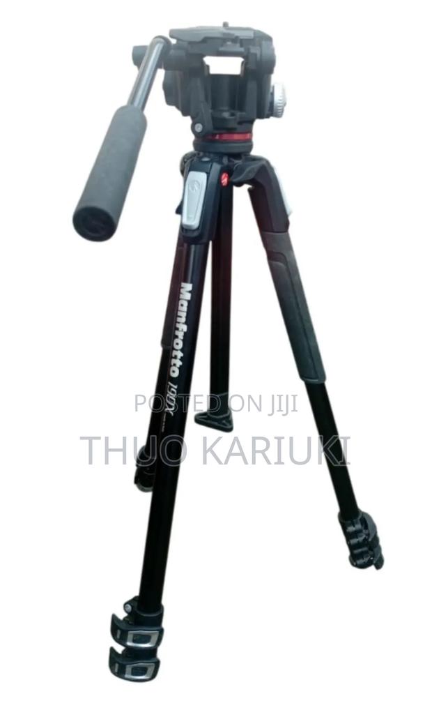 Canon D700 Professional Camera - thumbnail 5