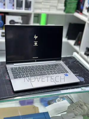 Laptop HP ZBook Firefly G8 16GB Intel Core I7 SSD 512GB