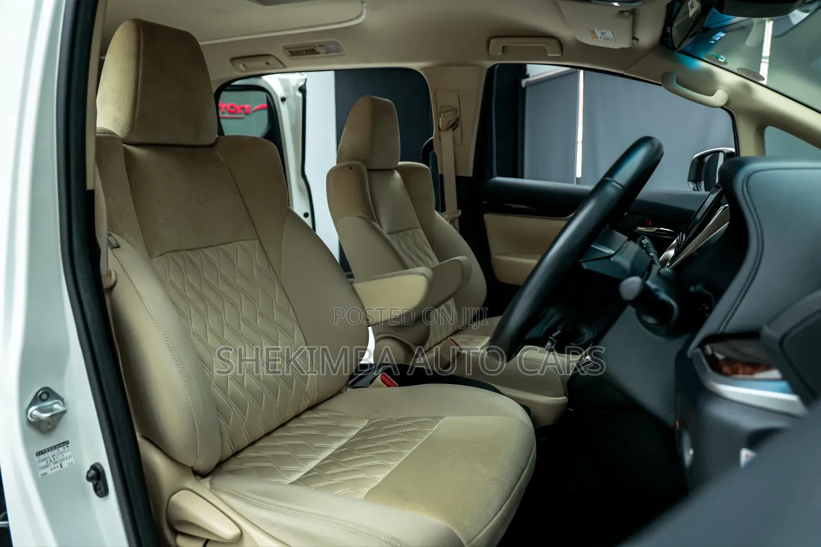 Toyota Vellfire 2019 White