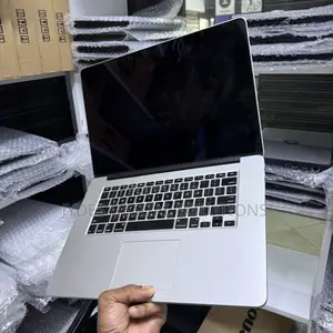 Laptop Apple MacBook Pro 2015 16GB Intel Core I7 SSD 256GB