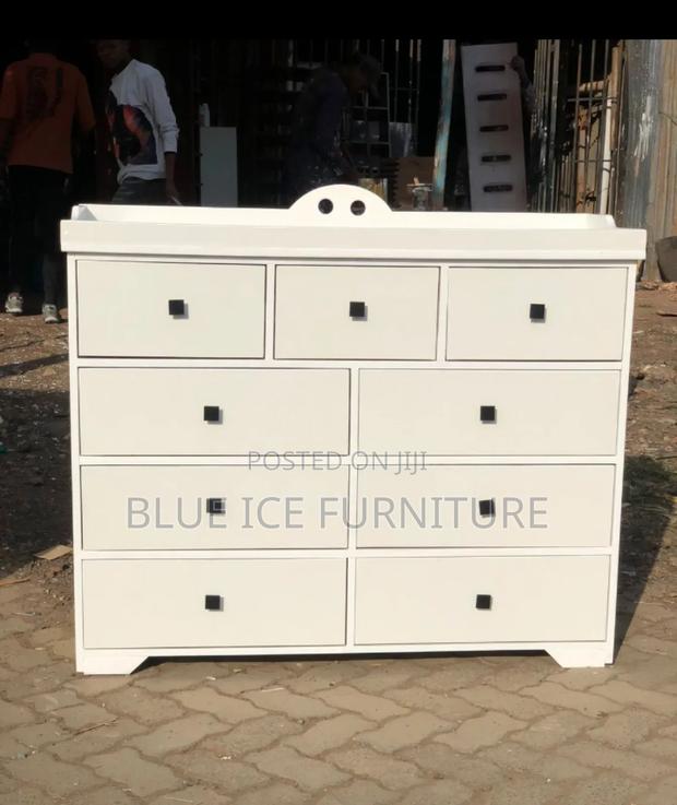 Modern Drawers - main view