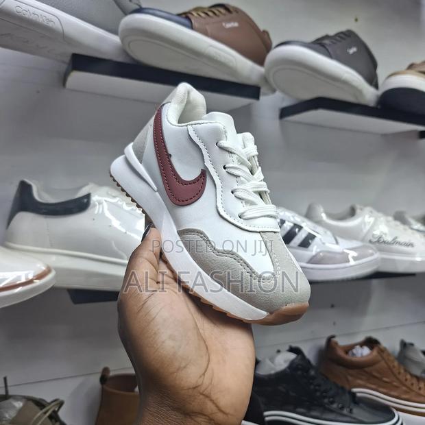 Children Shoes - thumbnail 2