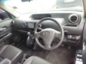 Toyota Corolla Rumion 2014 Black