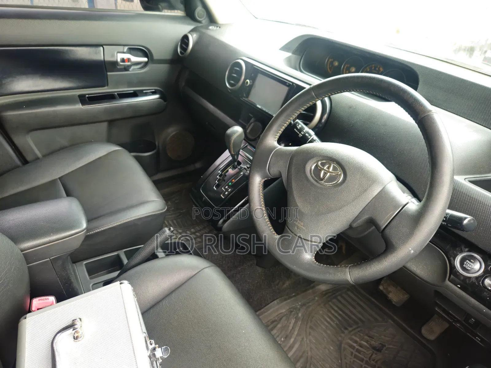 Toyota Corolla Rumion 2014 Black