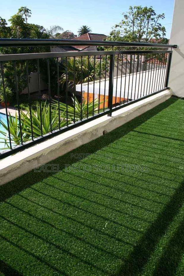 Weatherproof Artificial Grass Carpet-Outdoor Makeover Made Easy - main view