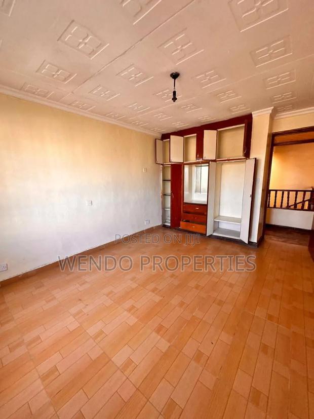 Five Bedrooms - thumbnail 6