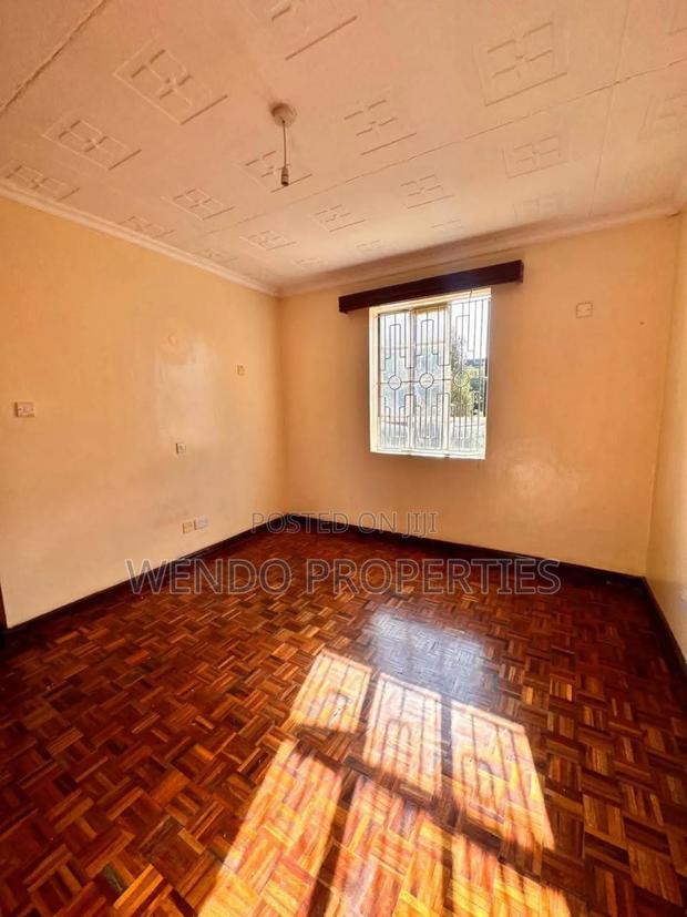 Five Bedrooms - thumbnail 7