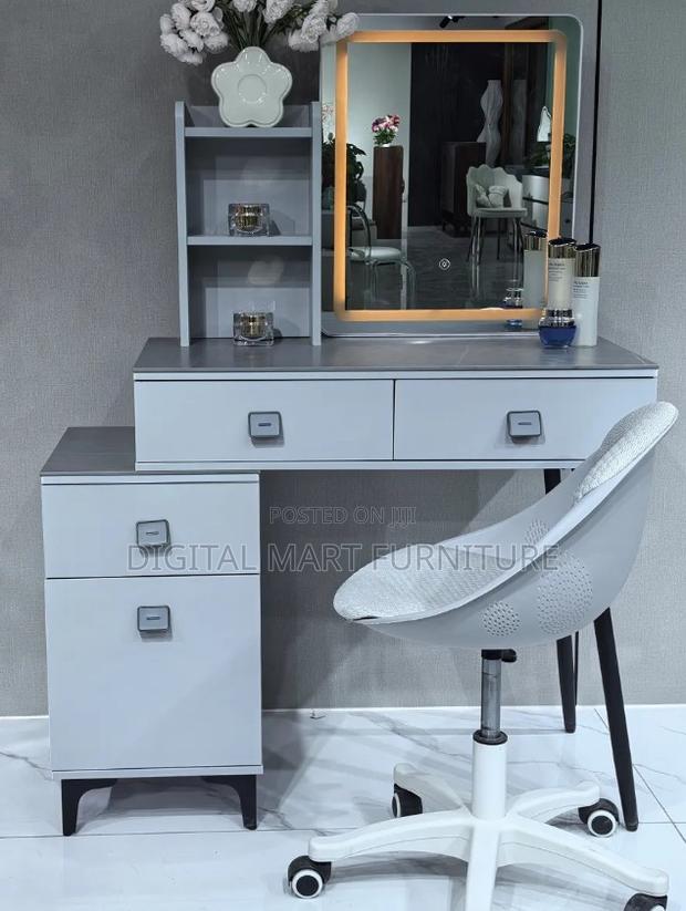 Dressing Table: Black Mirror Dressing Table for Beauty - thumbnail 10