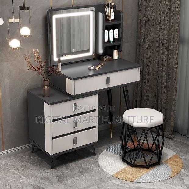 Dressing Table: Black Mirror Dressing Table for Beauty - thumbnail 12