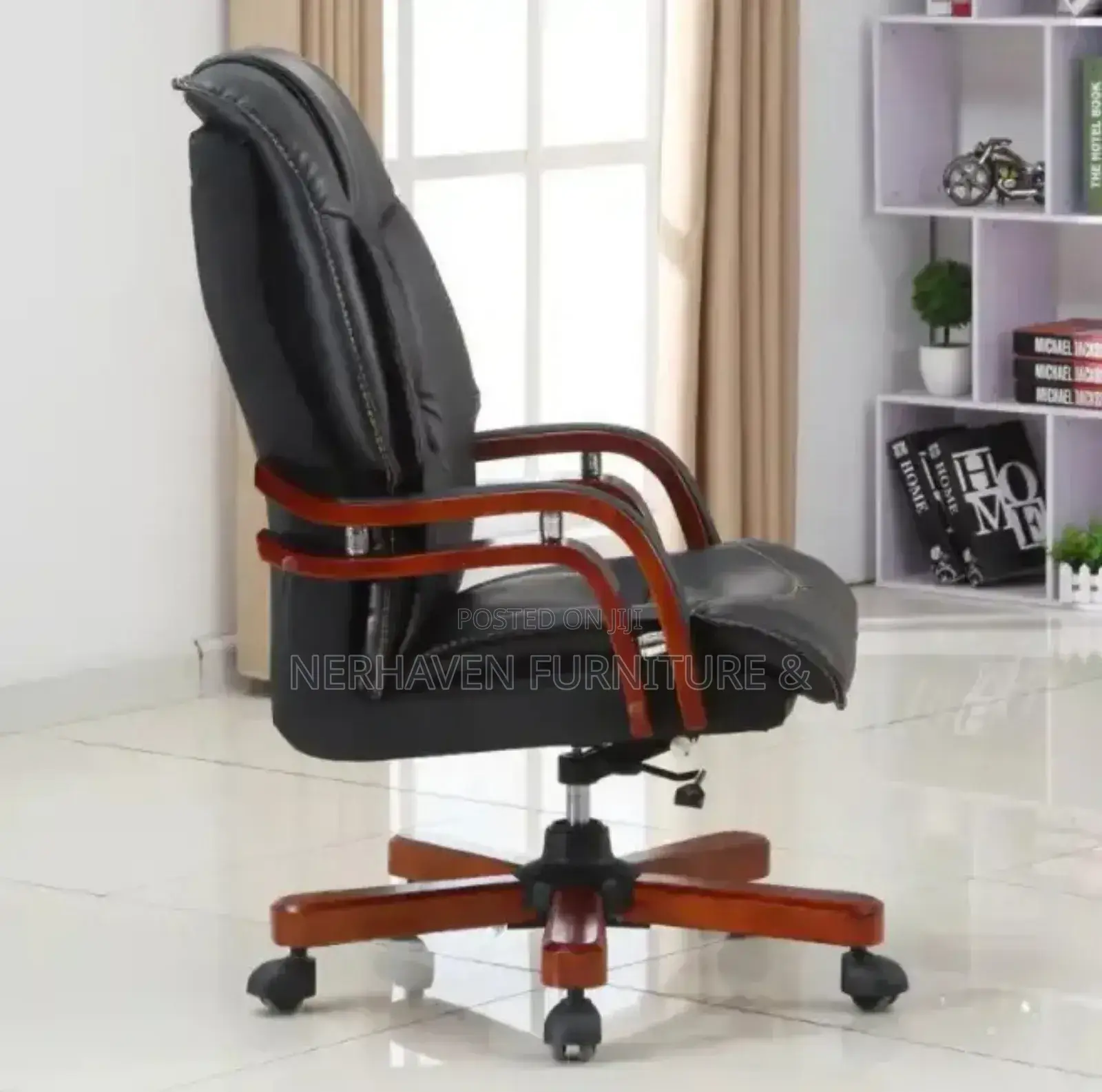 Swivel Leather Office Chair – Comfortable Stylish