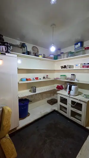 5bdrm Duplex in Parklands/Highridge for rent