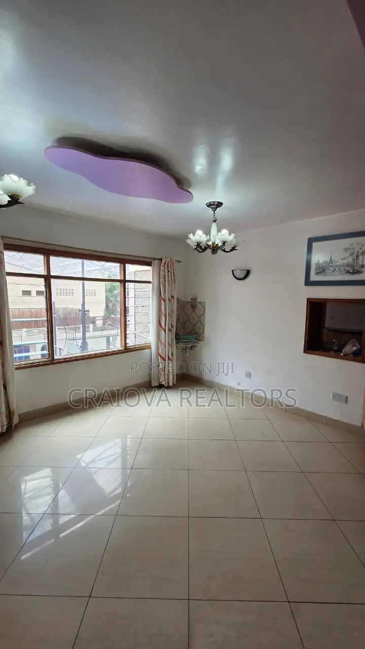 5bdrm Duplex in Parklands/Highridge for rent