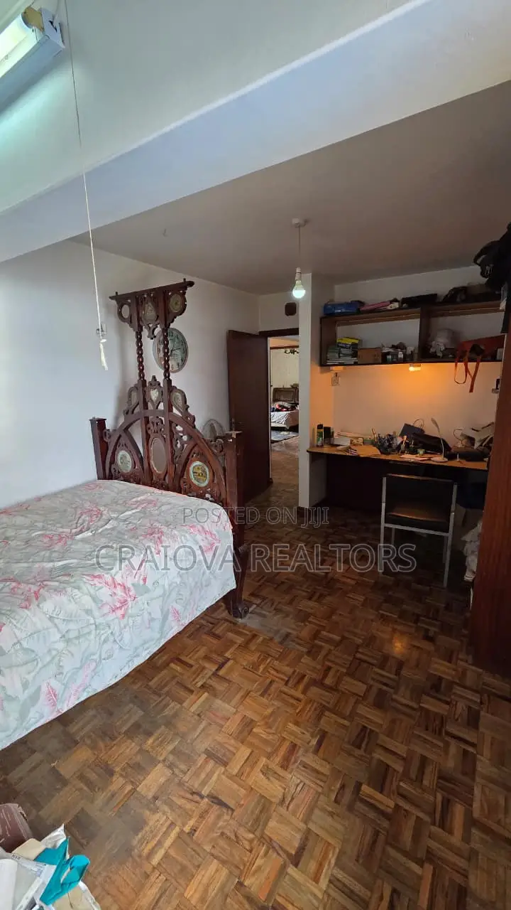 5bdrm Duplex in Parklands/Highridge for rent