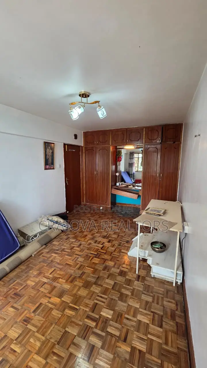 5bdrm Duplex in Parklands/Highridge for rent