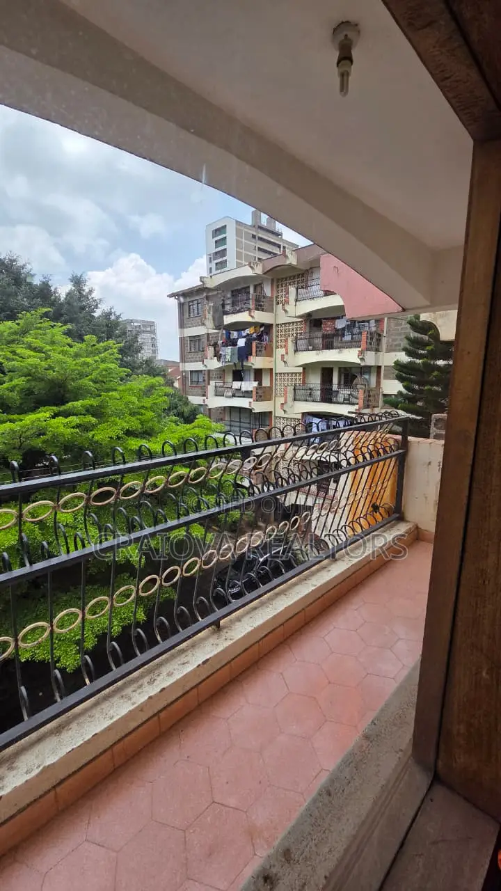 5bdrm Duplex in Parklands/Highridge for rent