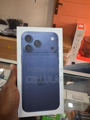 New Apple iPhone 17 Pro Max 256 GB Blue - main view