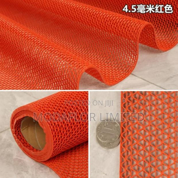 Anti-Slip PVC Mat for Pet Areas – Easy to Wash Water Resistant 