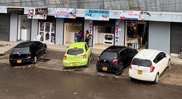 Self Contained Shop to Let