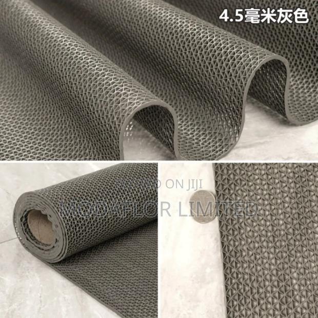 Anti-Slip PVC Mat for Car Boot Garage – Heavy Duty Washable
