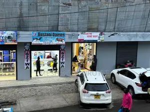 Self Contained Shop to Let
