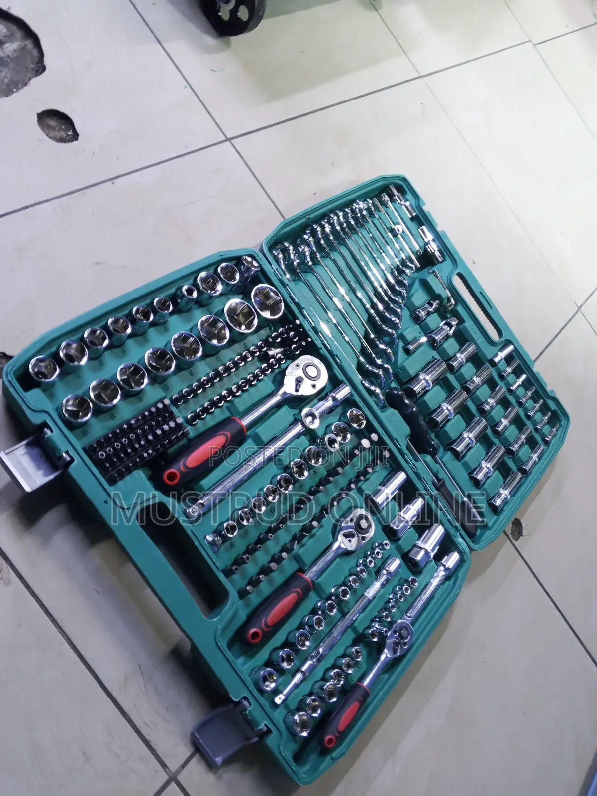 Mechanic Tool Kit 216 Pieces