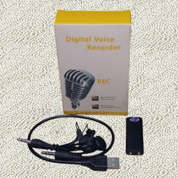 Compact 8gb Digital Voice Recorder High Quality Sound Recording