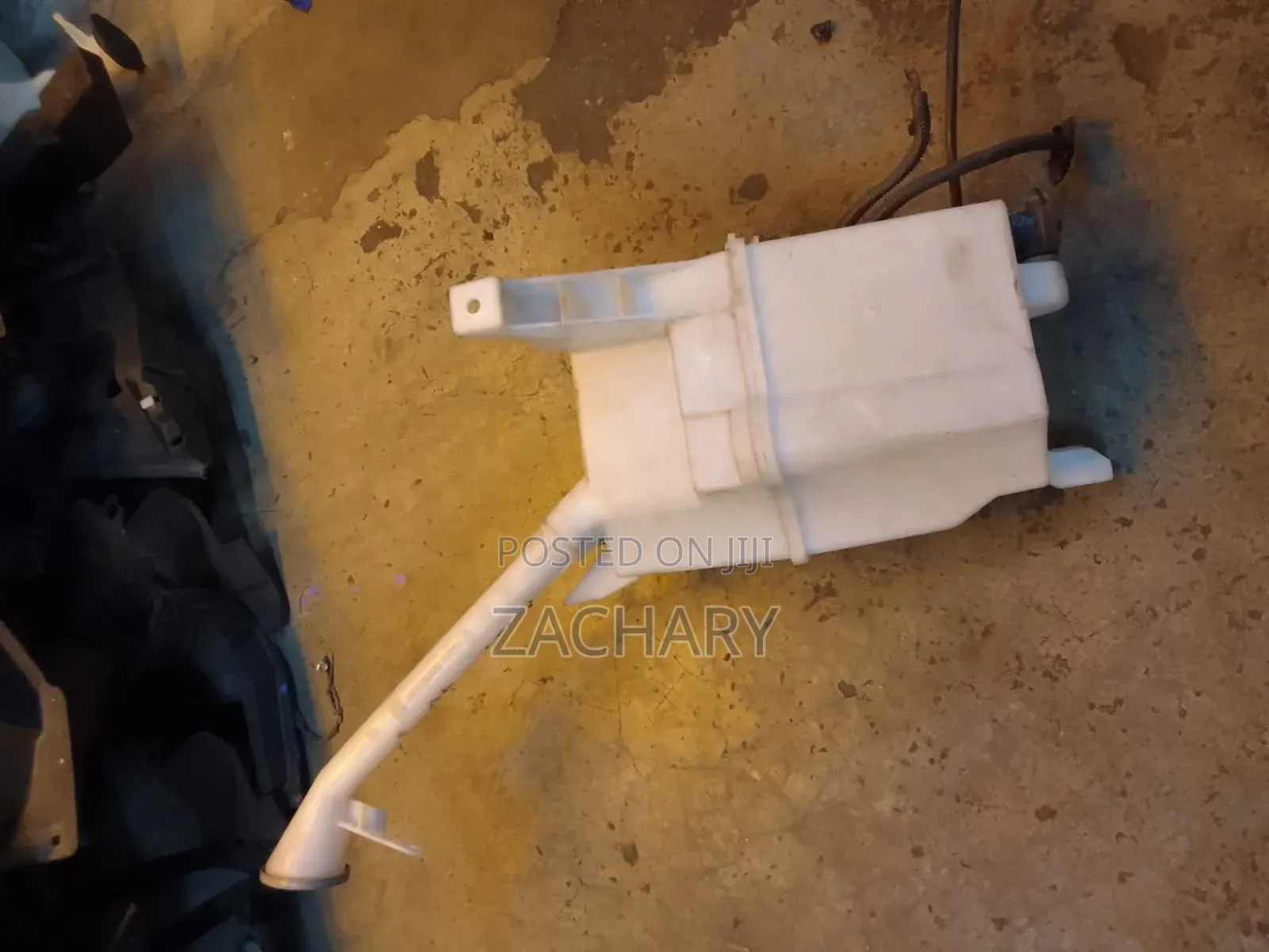 Nissan X-Trail Nt32 Washer Bottle