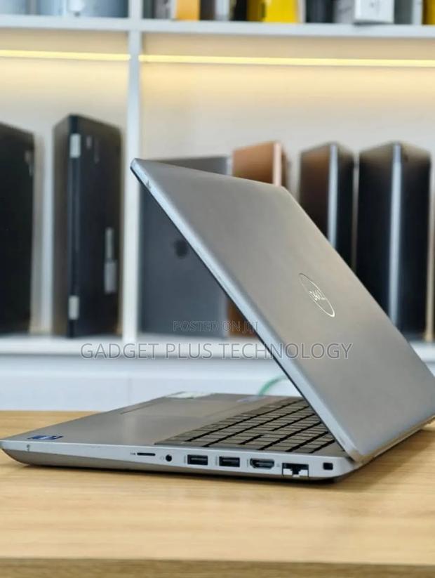 Laptop Dell Precision 3561 16GB Intel Core I7 SSD 512GB - thumbnail 3