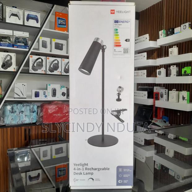 Yeelight 4 in 1 Rechargeable Desk Lamp