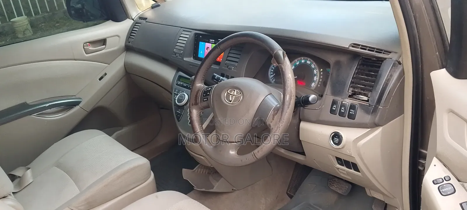Toyota ISIS 1.8 Platana 2WD 2011 Gray