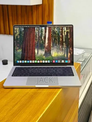 Laptop Apple MacBook Pro 2021 M1 16GB Apple M1 Pro SSD 512GB