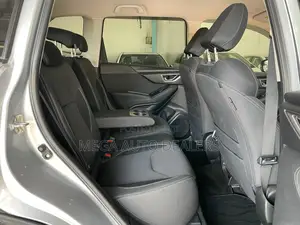 Subaru Forester 2018 Silver
