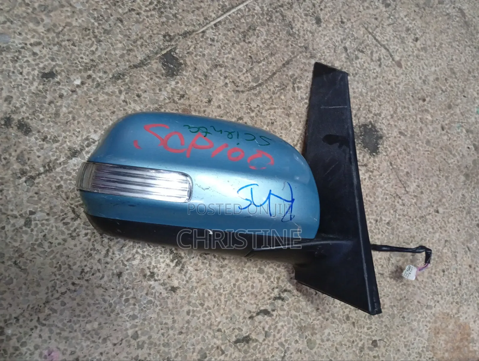 Toyota Sienta Side Mirror RHS With Signal