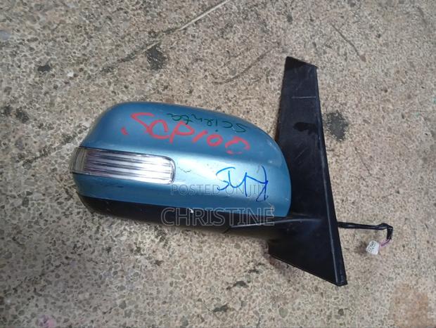 Toyota Sienta Side Mirror RHS With Signal