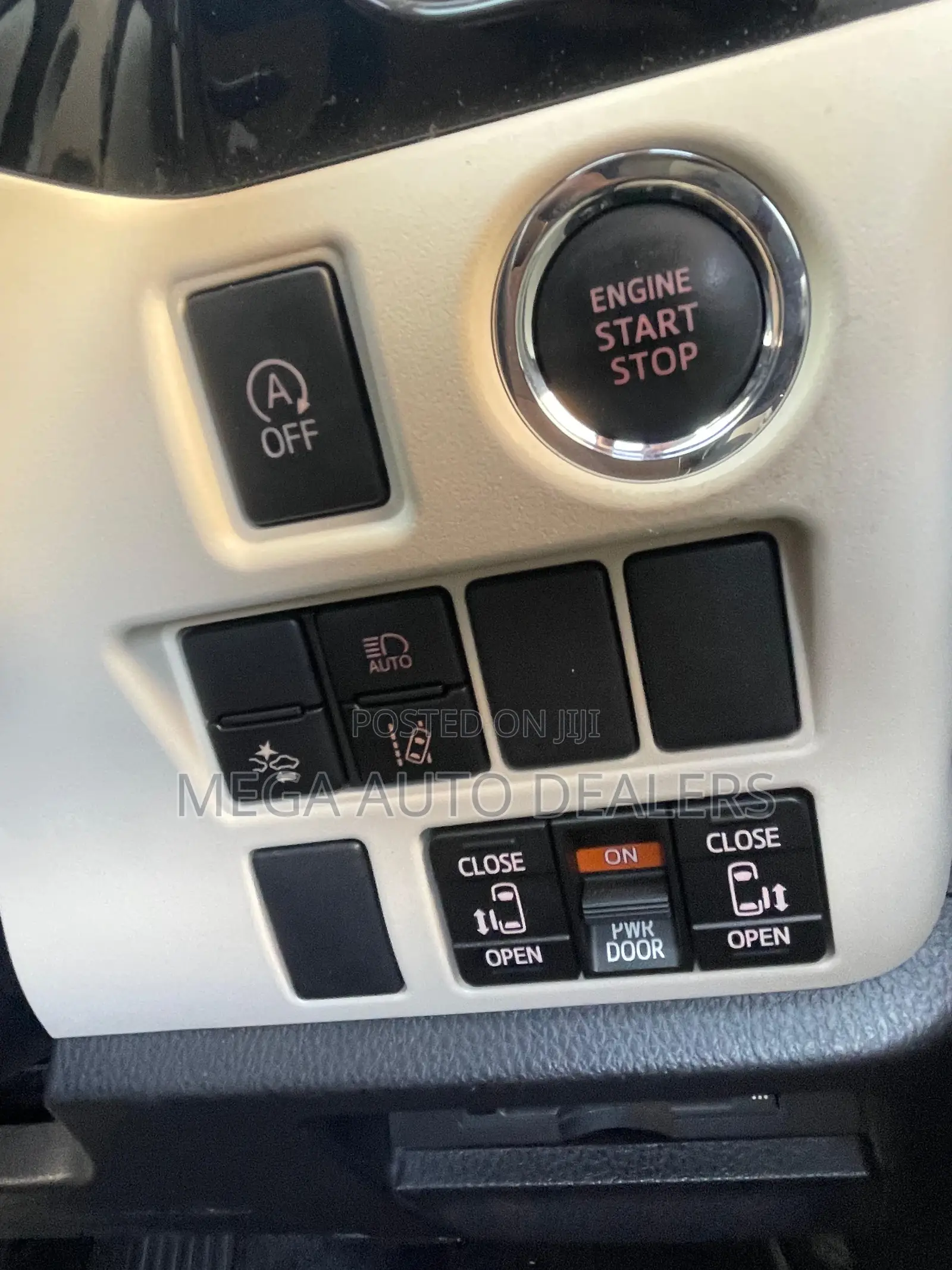 Toyota Noah 2019 Gray