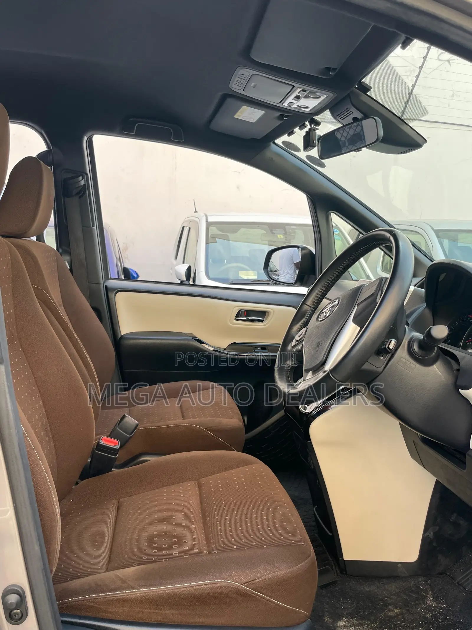 Toyota Noah 2019 Gray