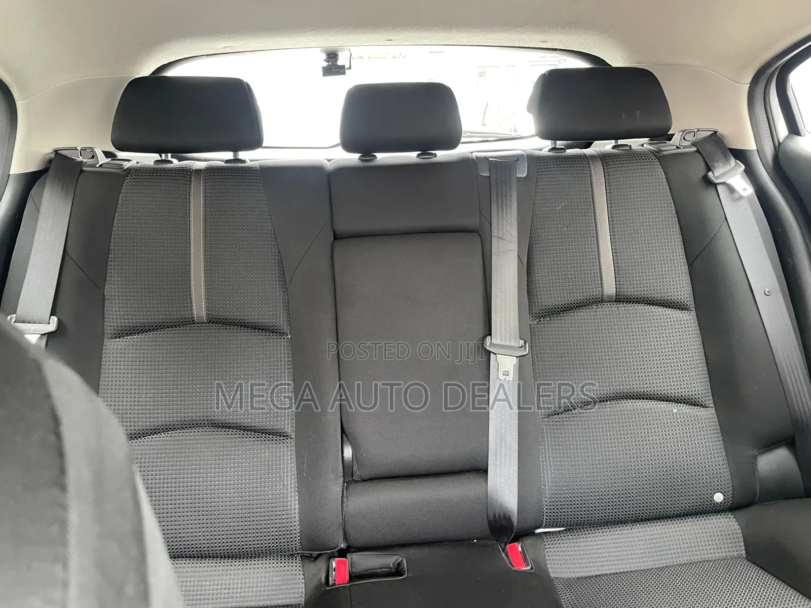 Mazda Axela 2018 Silver